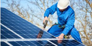 Installation Maintenance Panneaux Solaires Photovoltaïques à Mirannes